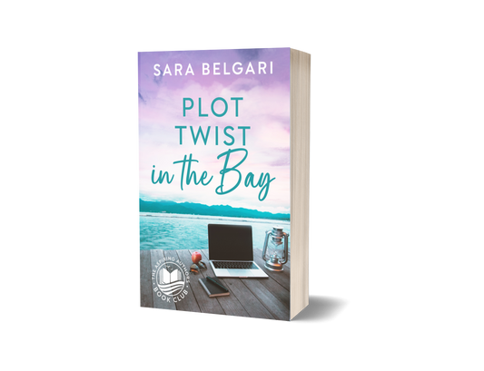 Plot Twist in the Bay (The Aspiring Authors Book Club #2) (PAPERBACK)